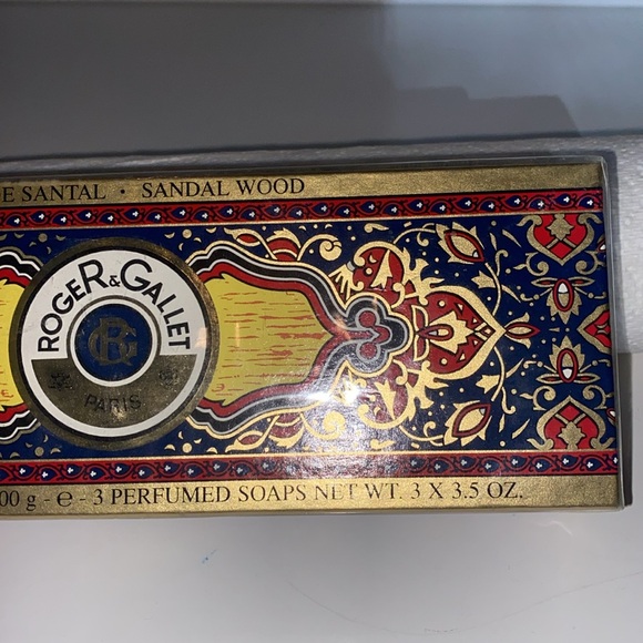 Roger & Gallet Box of 3 Sandal Wood Scented Soaps 3 @ 3.5 Oz each VTG SEALED NWT - Picture 6 of 14